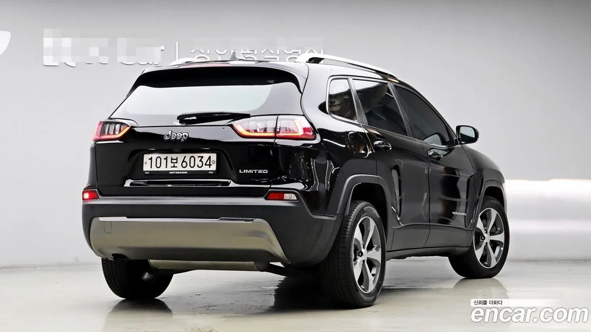 Jeep Cherokee — фото 2
