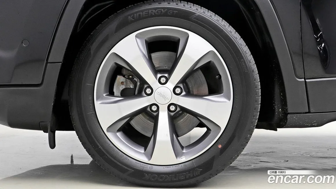 Jeep Cherokee — фото 5