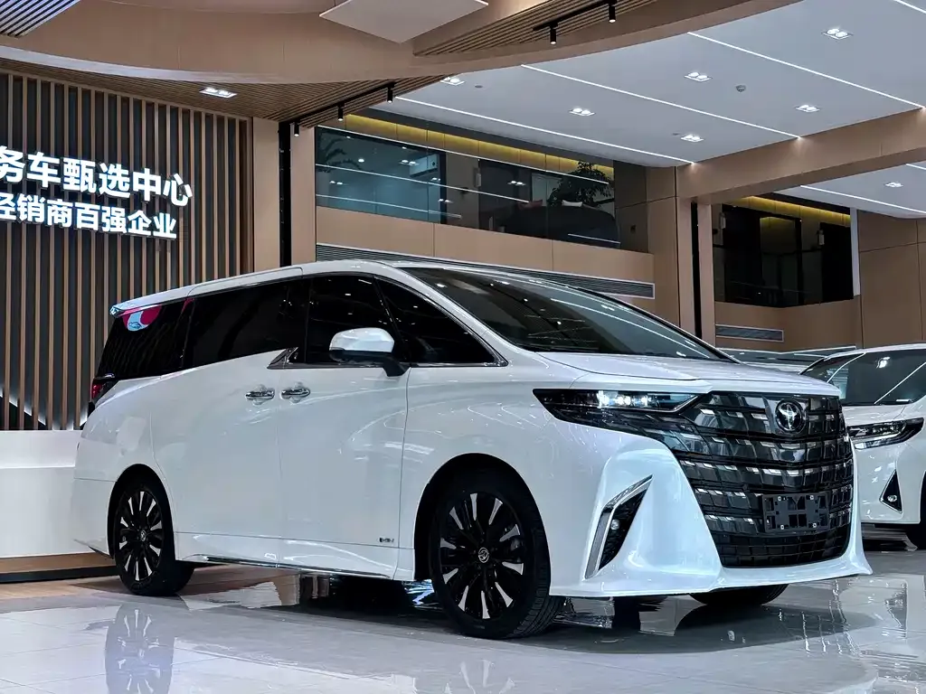 Toyota Alphard — фото 3