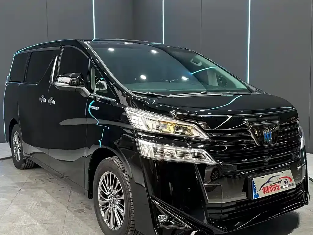 Toyota Vellfire — фото 3