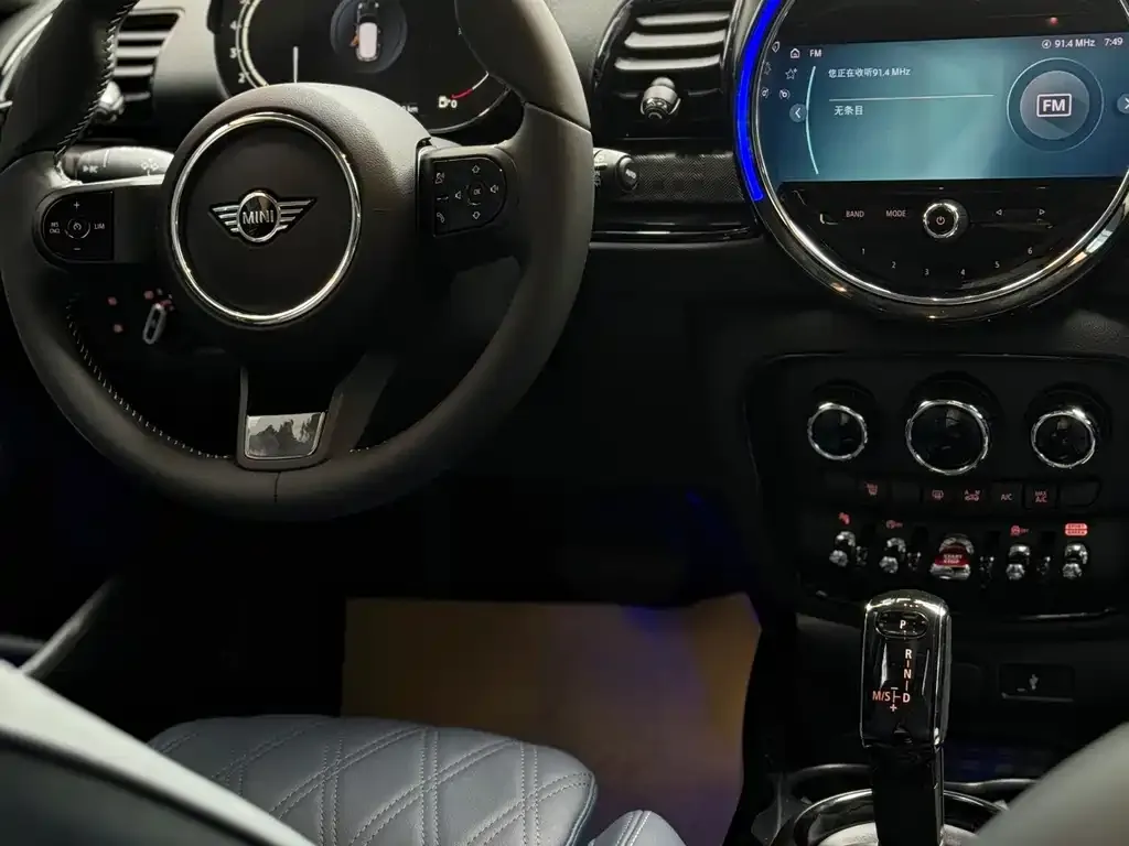 MINI Clubman — фото 10