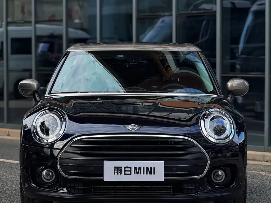 MINI Clubman — фото 2