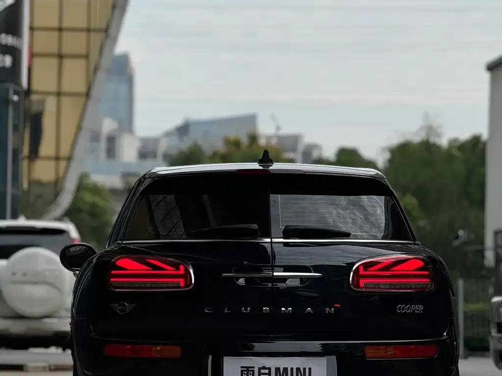 MINI Clubman — фото 4