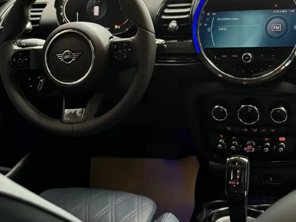 MINI Clubman — фото 6