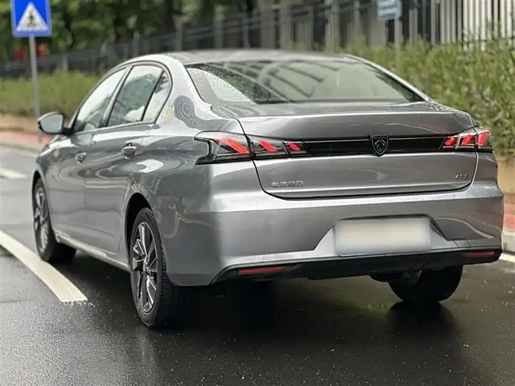 Peugeot 408 — фото 10