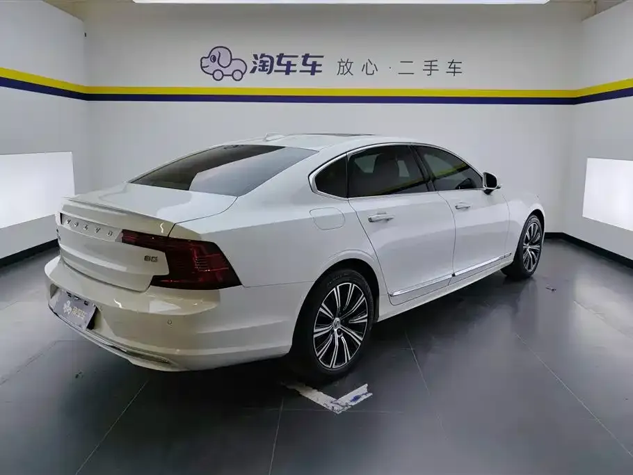 Volvo S90 — фото 3