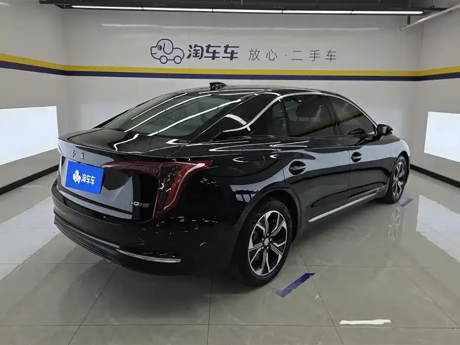 Hongqi E-QM5 — фото 3