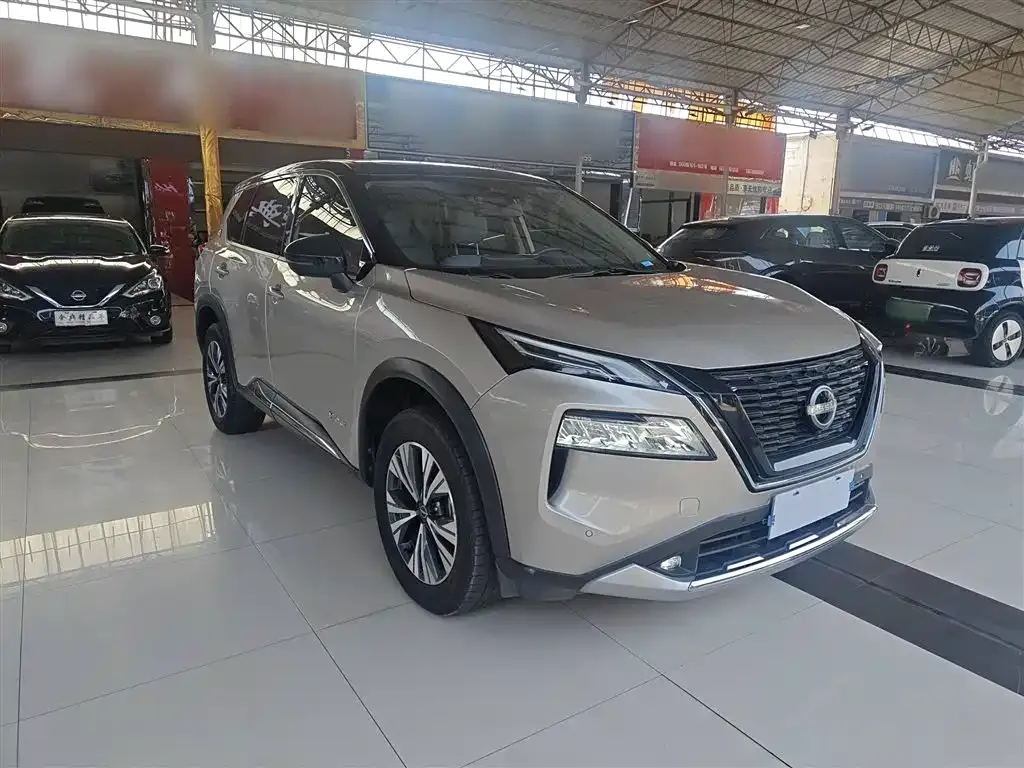 Nissan X-Trail — фото 4