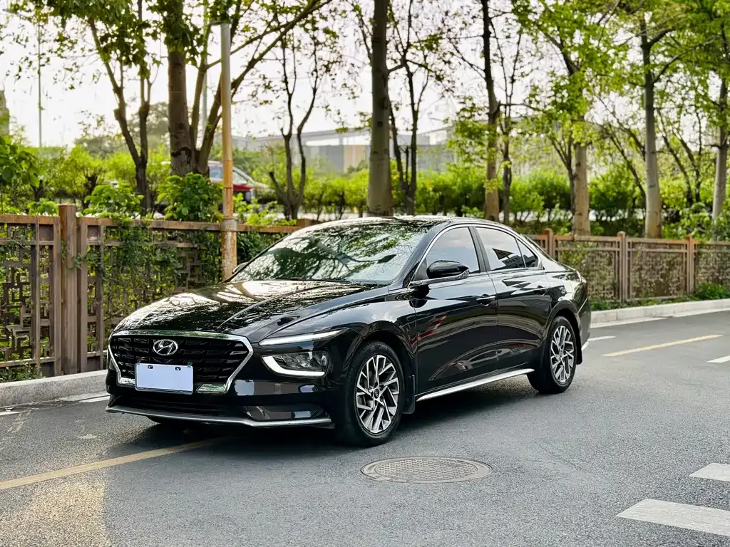 Hyundai Mistra — фото 1
