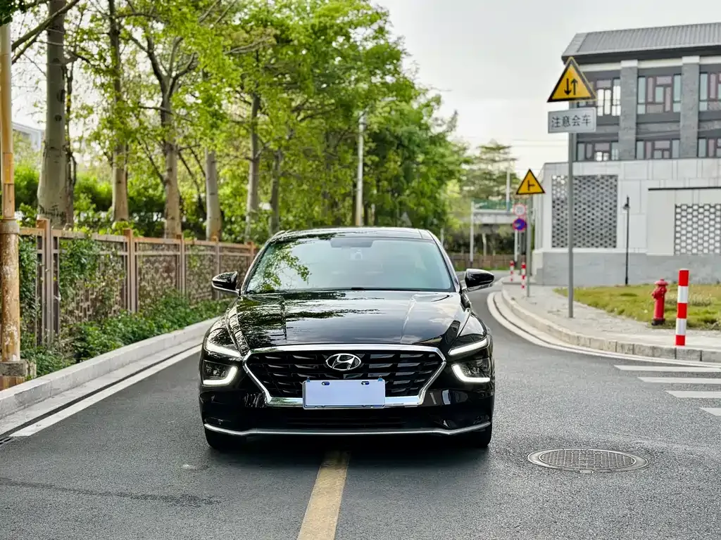 Hyundai Mistra — фото 2