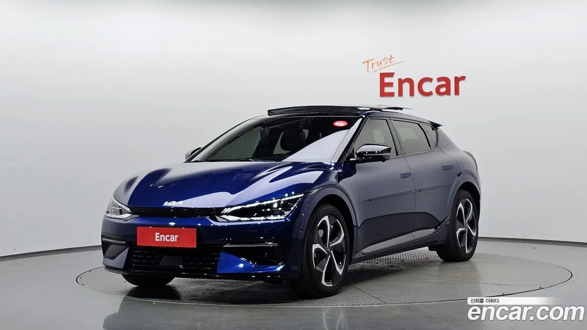 Kia EV6 — фото 1