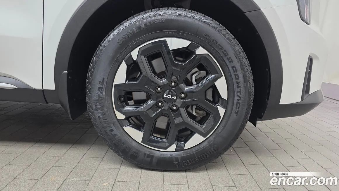 Kia Sorento — фото 5