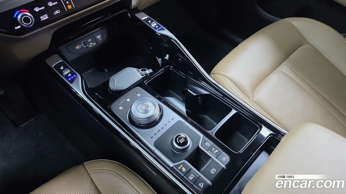 Kia Sorento — фото 9