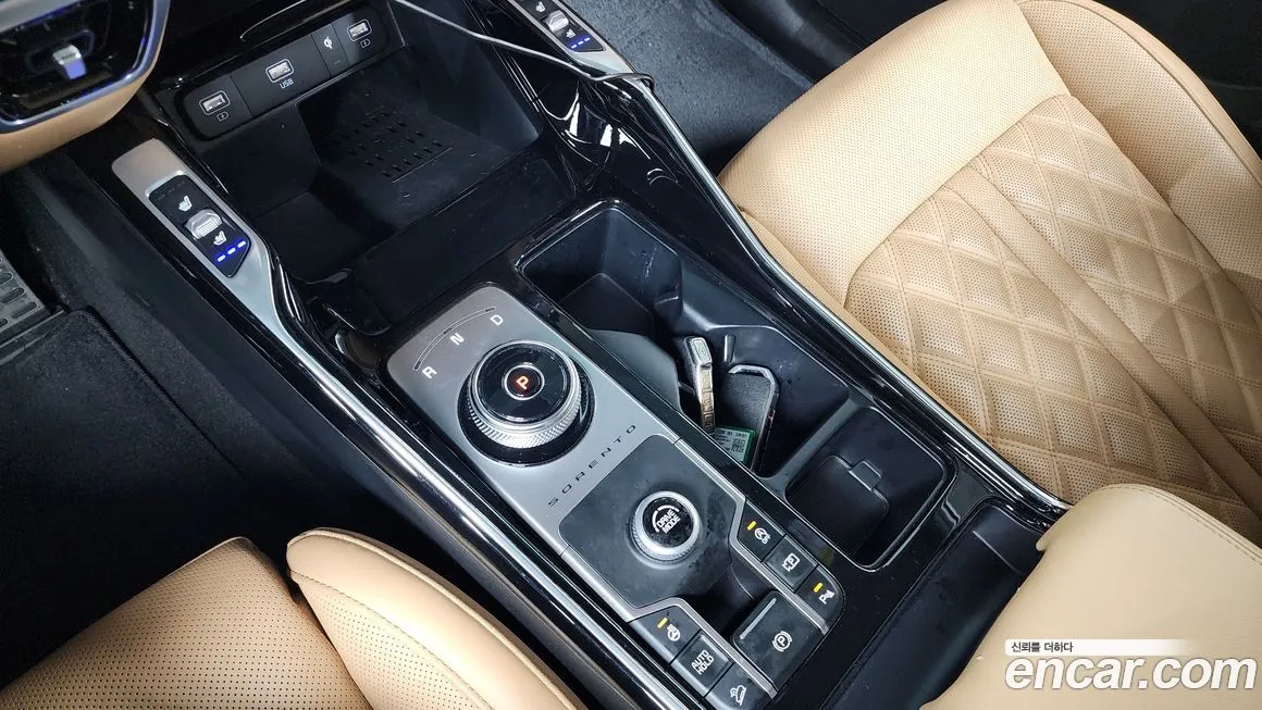 Kia Sorento — фото 9