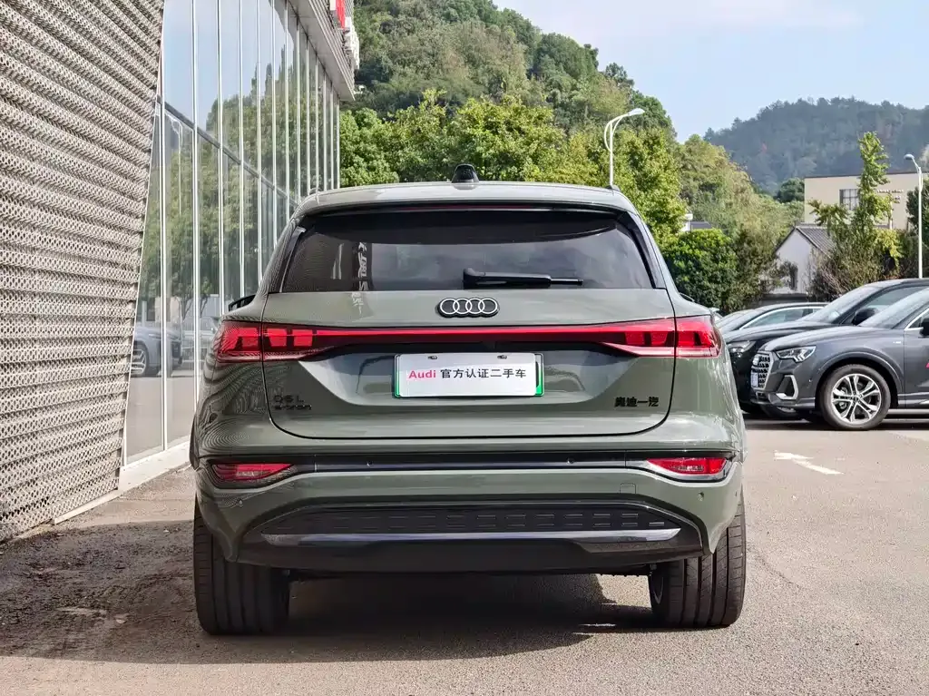 Audi Q6L e-tron — фото 4