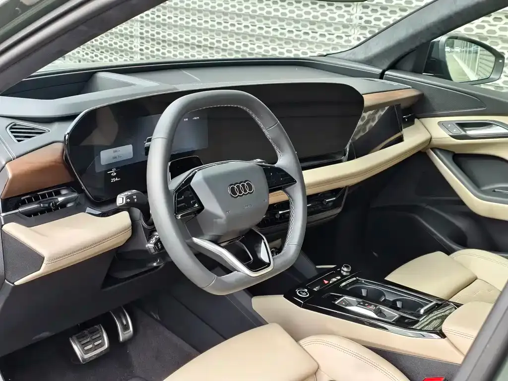 Audi Q6L e-tron — фото 6