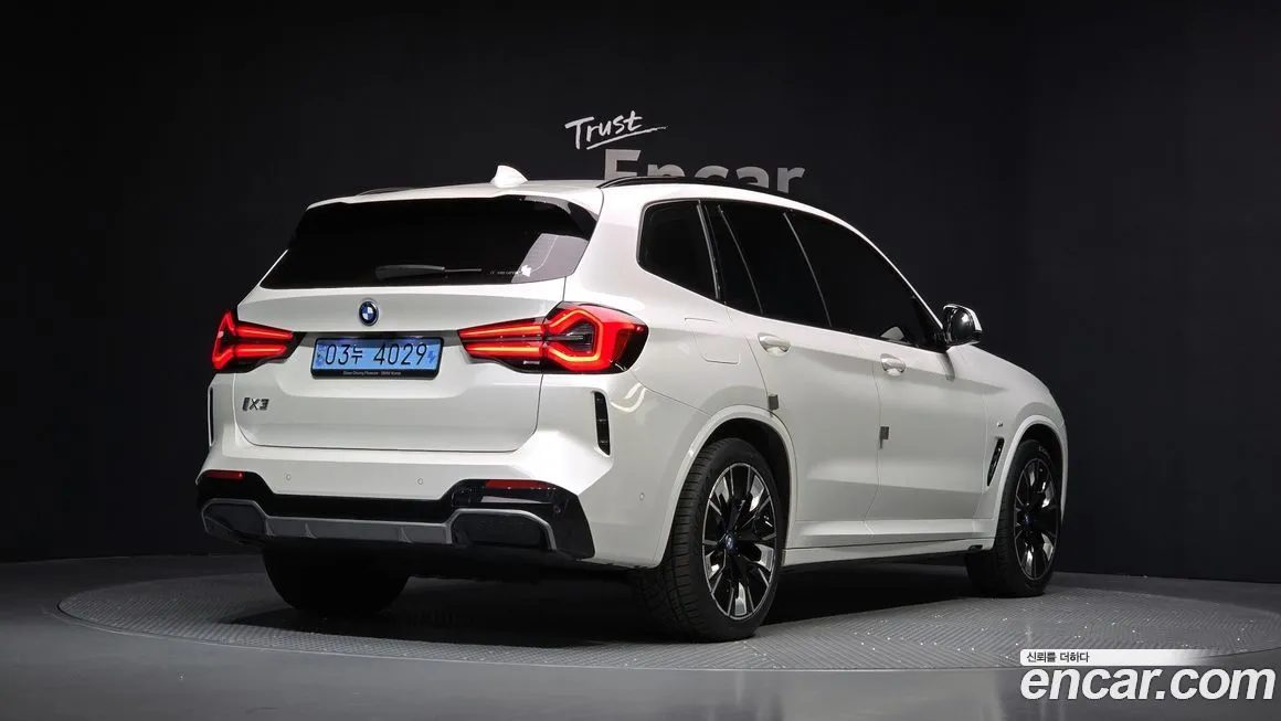 BMW iX3 — фото 2