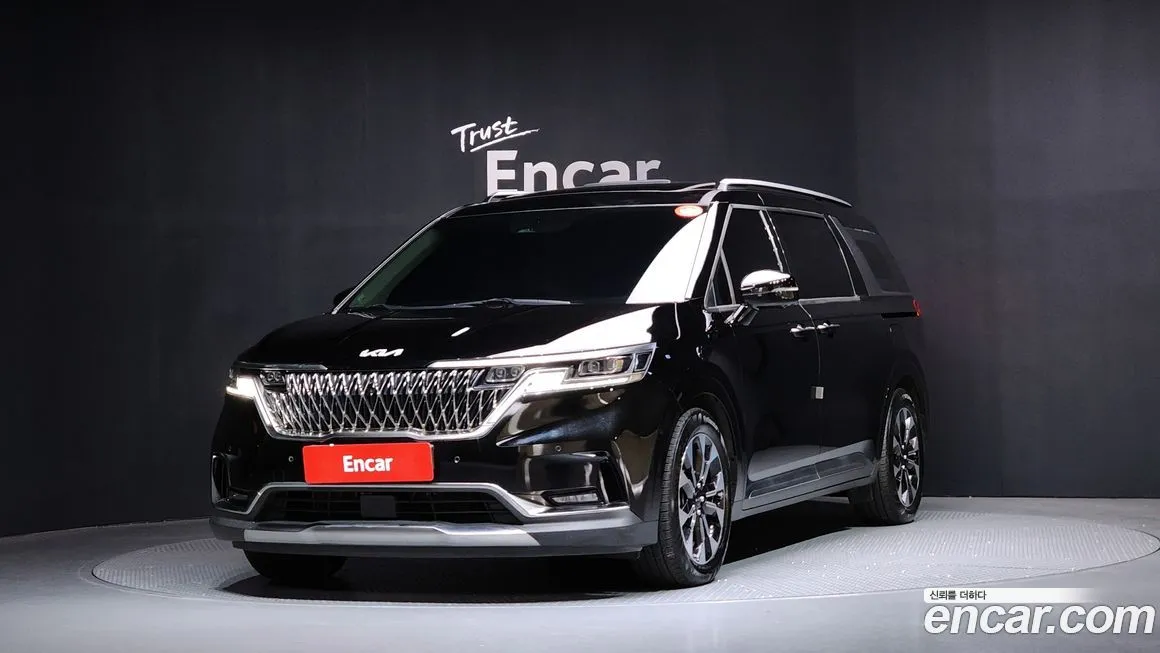 Kia Carnival — фото 1