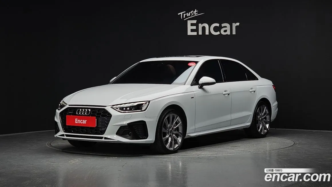Audi A4 — фото 1