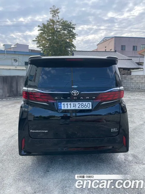 Toyota Alphard — фото 3