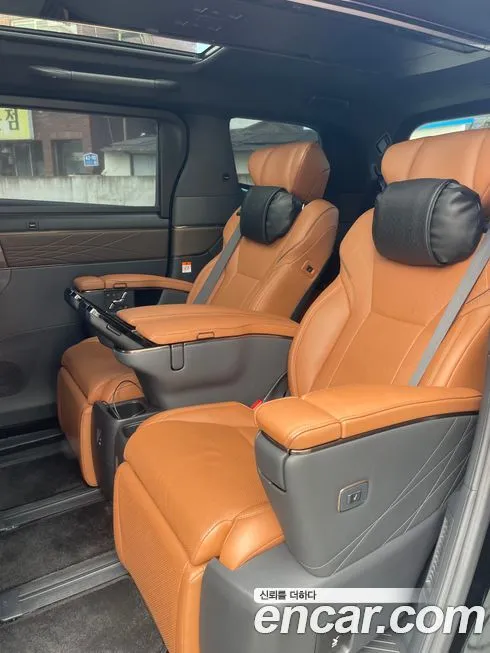 Toyota Alphard — фото 5