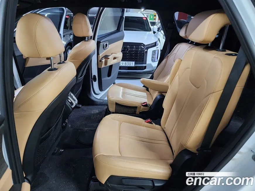 Kia Sorento — фото 8