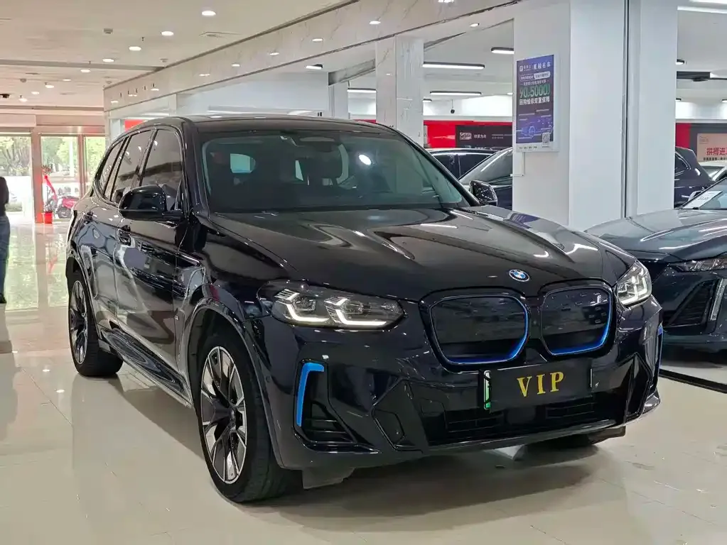 BMW iX3 — фото 3