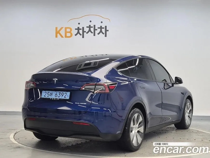 Tesla Model Y — фото 3