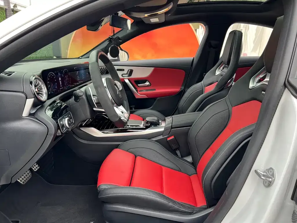 Mercedes-Benz CLA AMG — фото 10