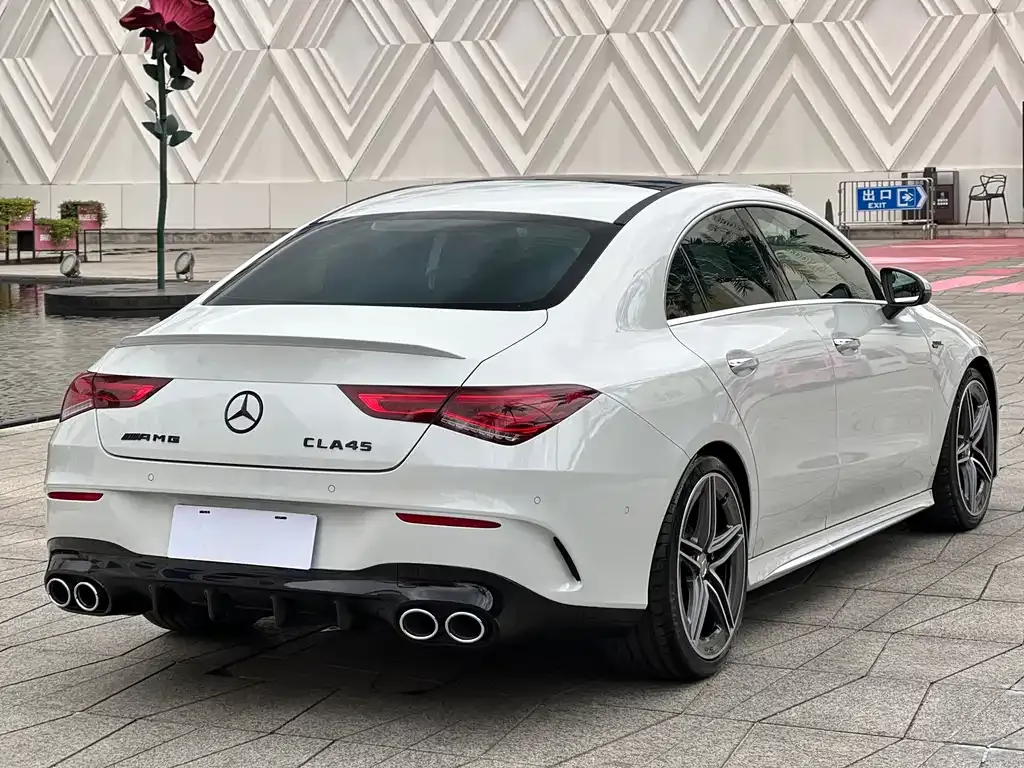 Mercedes-Benz CLA AMG — фото 6