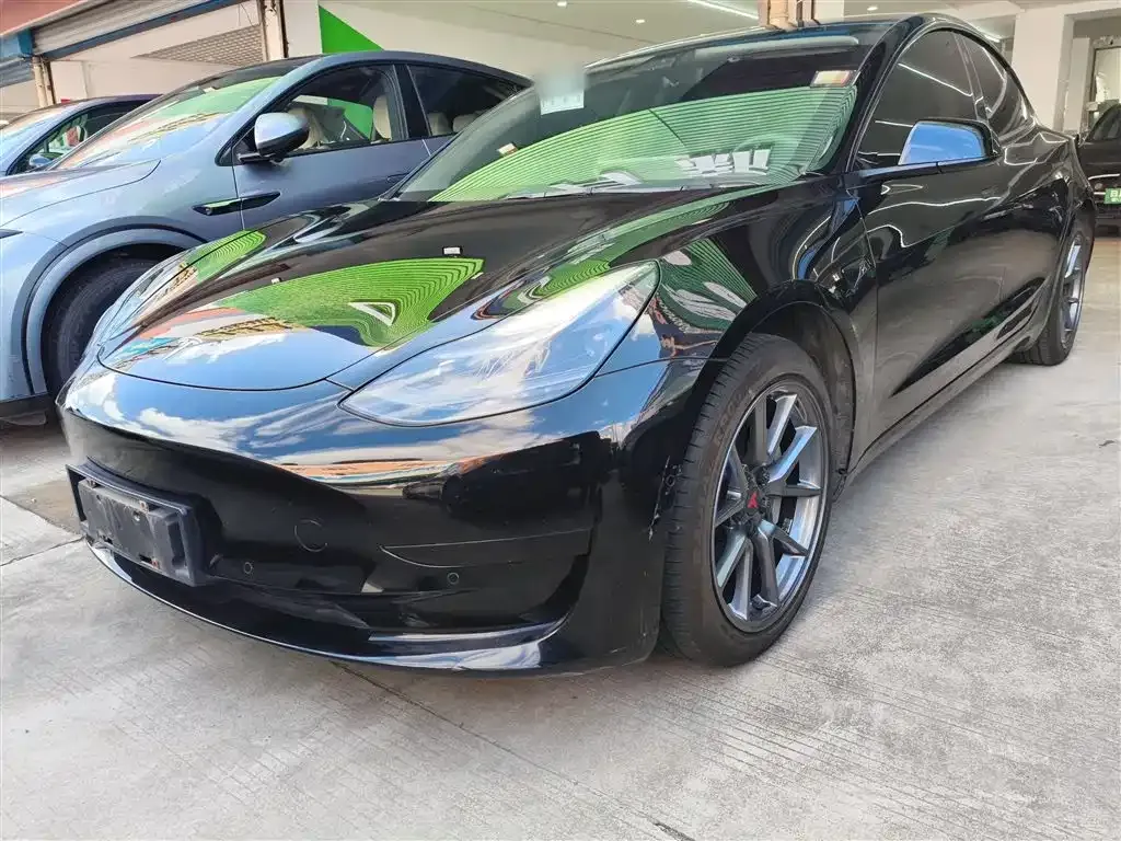 Tesla Model 3 — фото 2