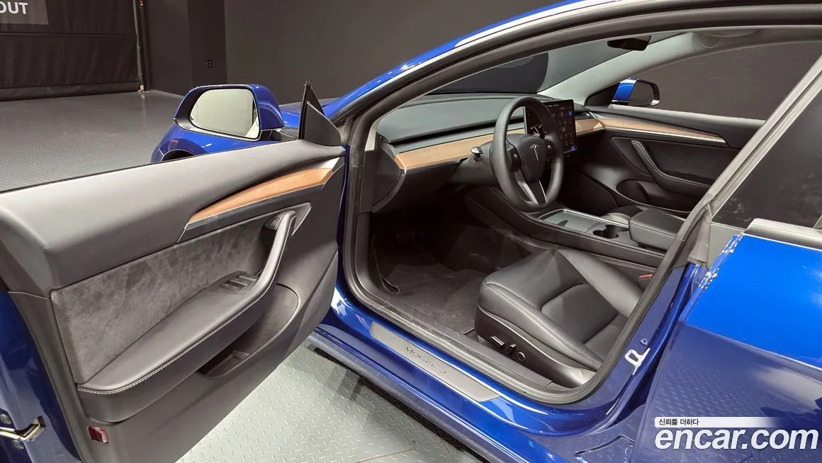 Tesla Model 3 — фото 10