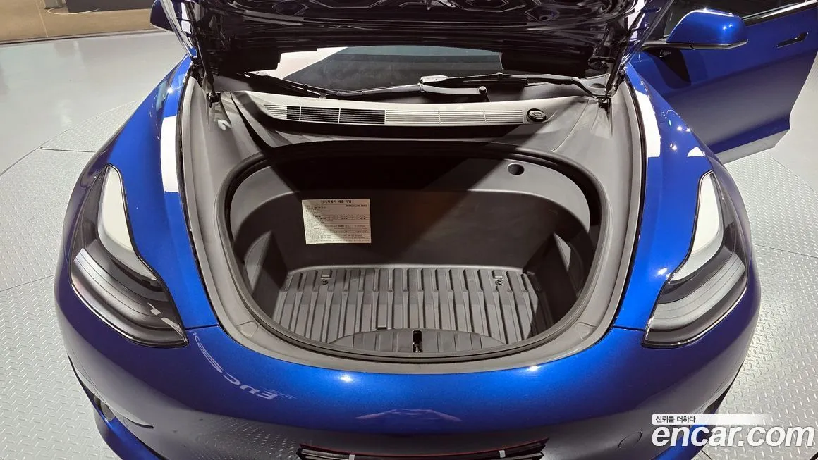 Tesla Model 3 — фото 6