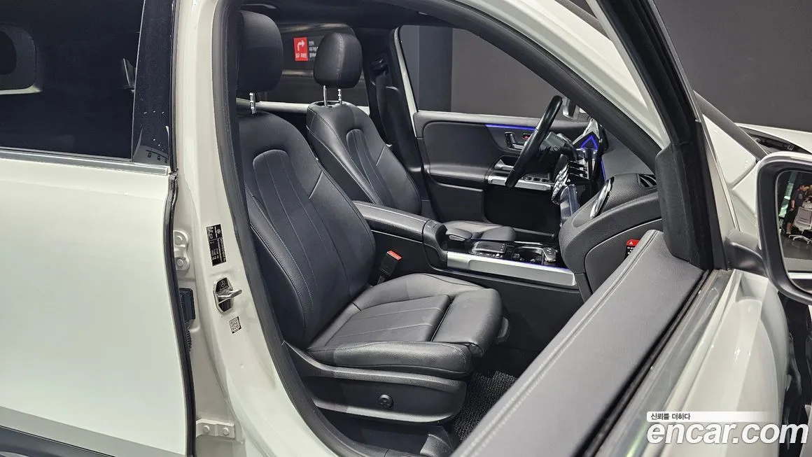 Mercedes-Benz GLB-Class — фото 10