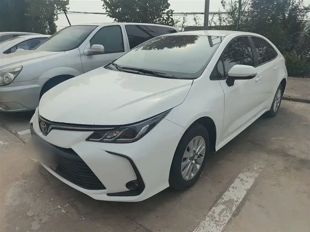 Toyota Corolla — фото 2