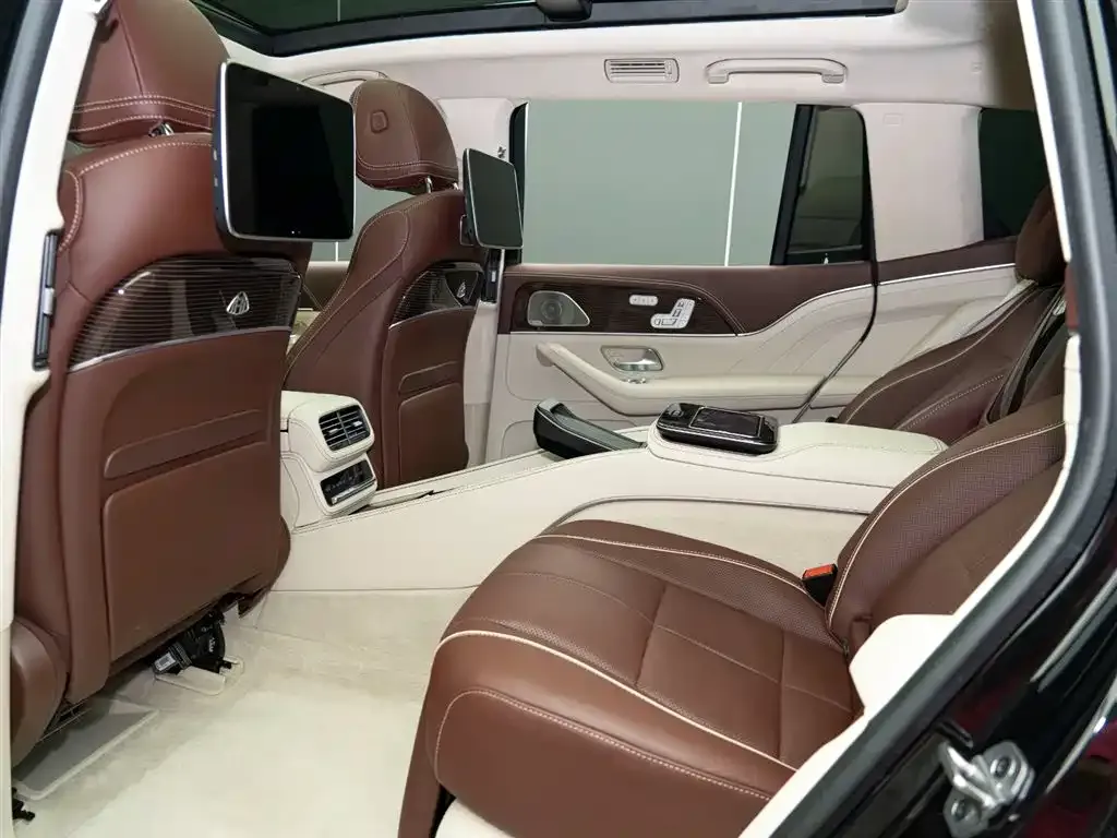 Mercedes-Benz GLS — фото 9