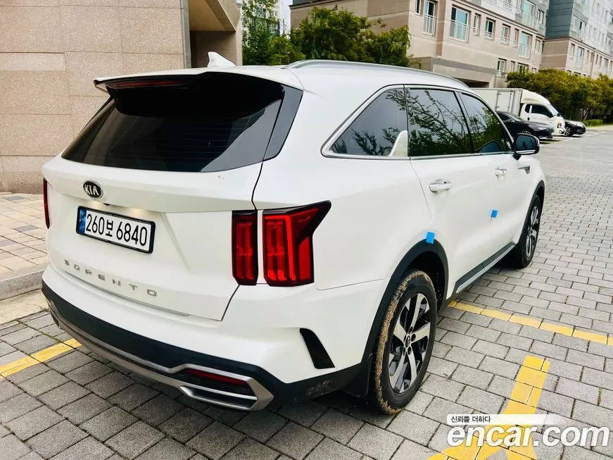 Kia Sorento — фото 5