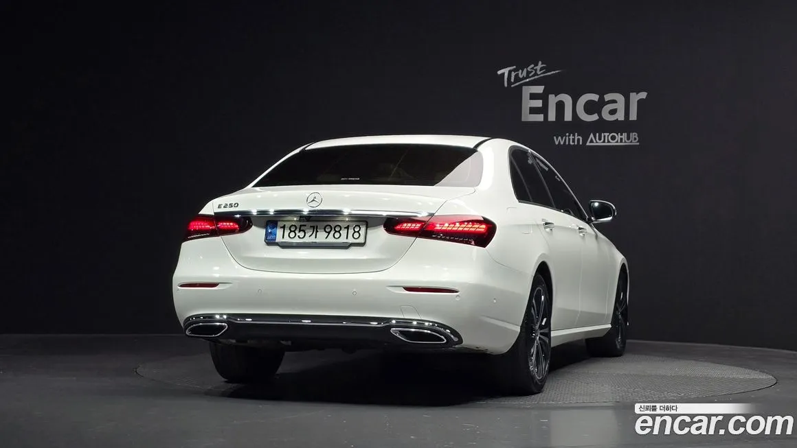 Mercedes-Benz E-Class — фото 4