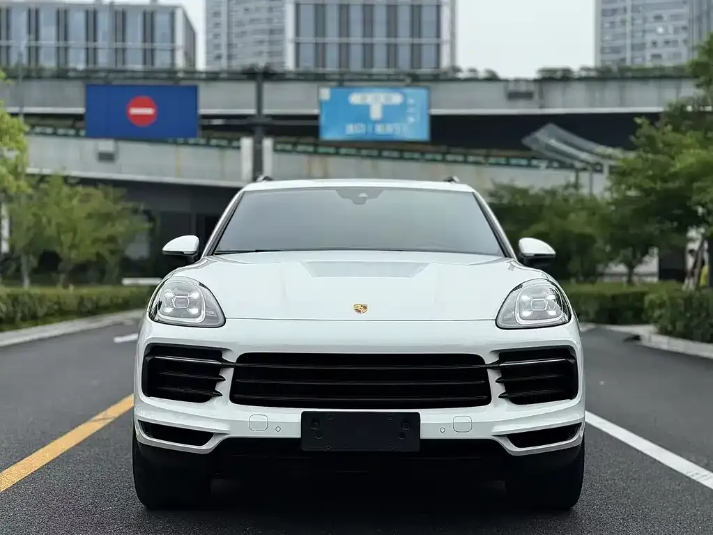 Porsche Cayenne — фото 2