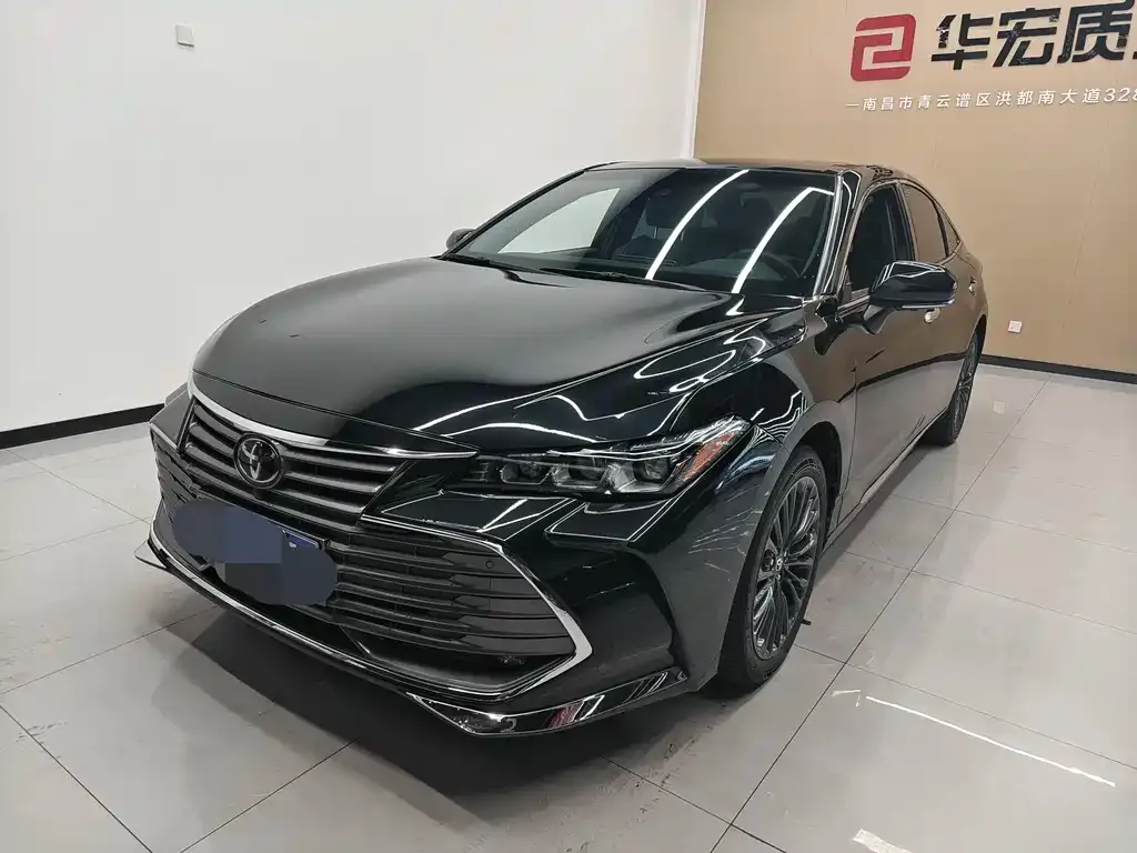 Toyota Avalon — фото 1