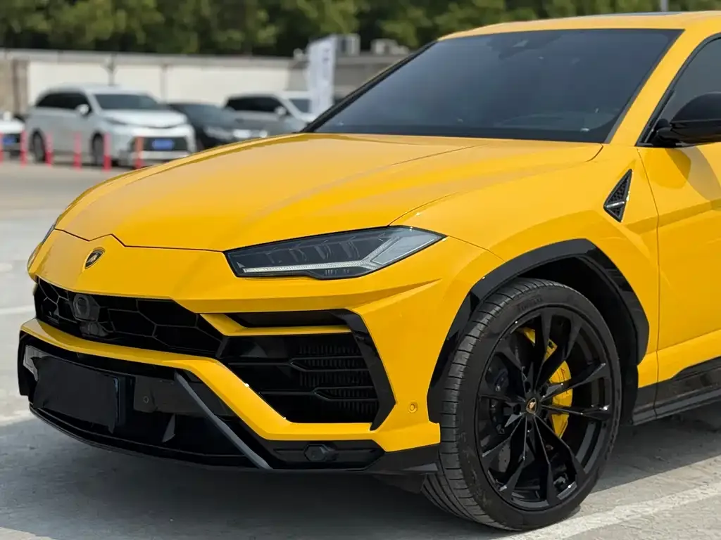 Lamborghini Urus — фото 6