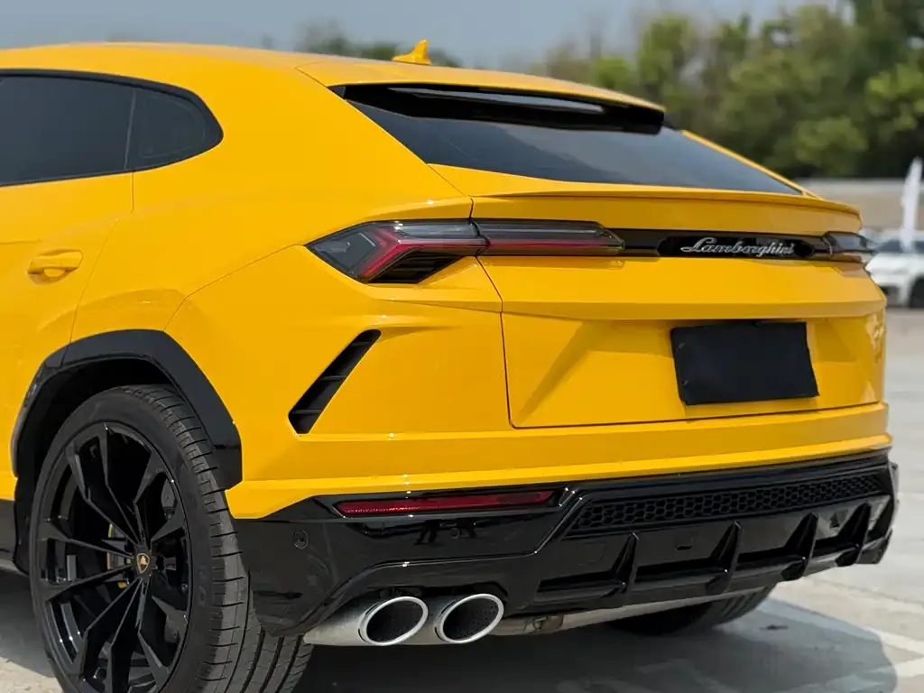 Lamborghini Urus — фото 7