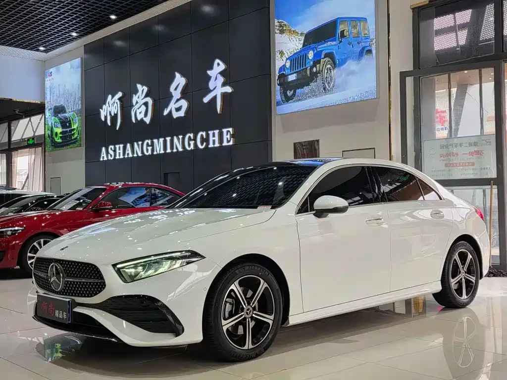 Mercedes-Benz A-Class — фото 1