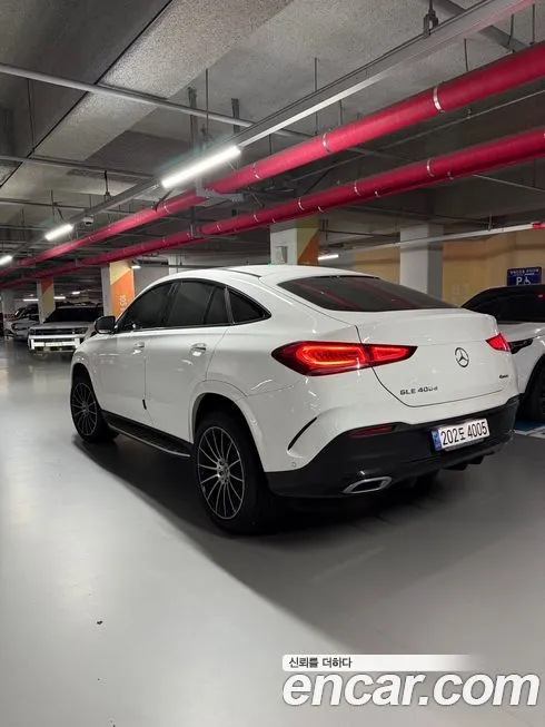 Mercedes-Benz GLE-Class — фото 6