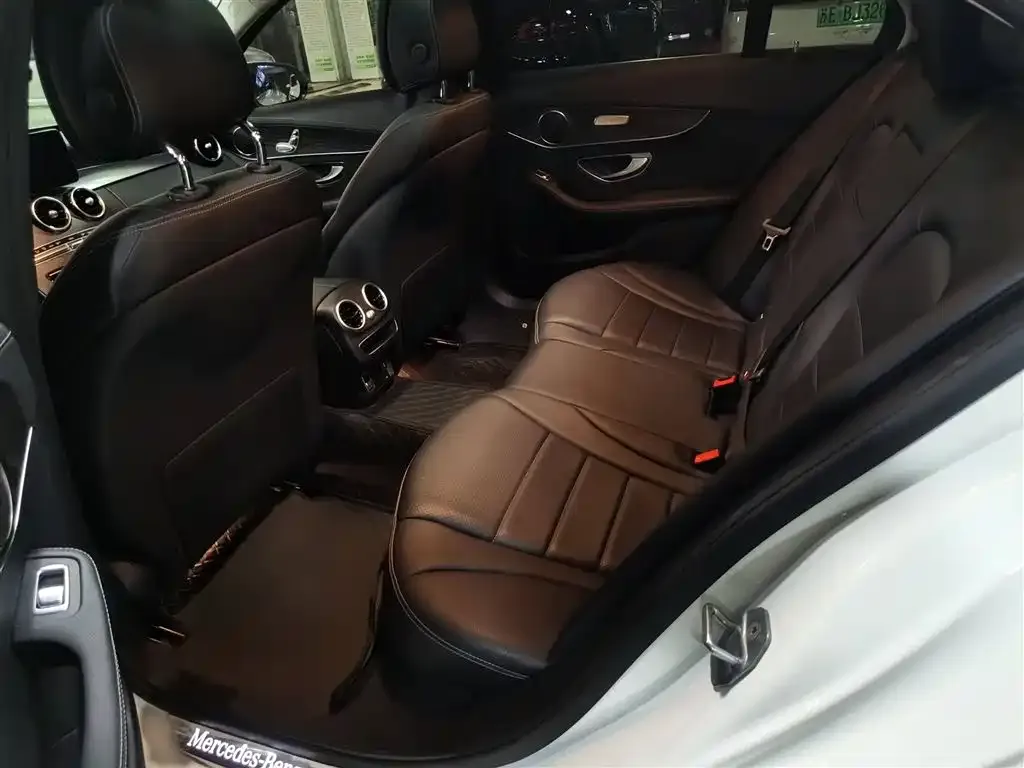 Mercedes-Benz C-Class — фото 8