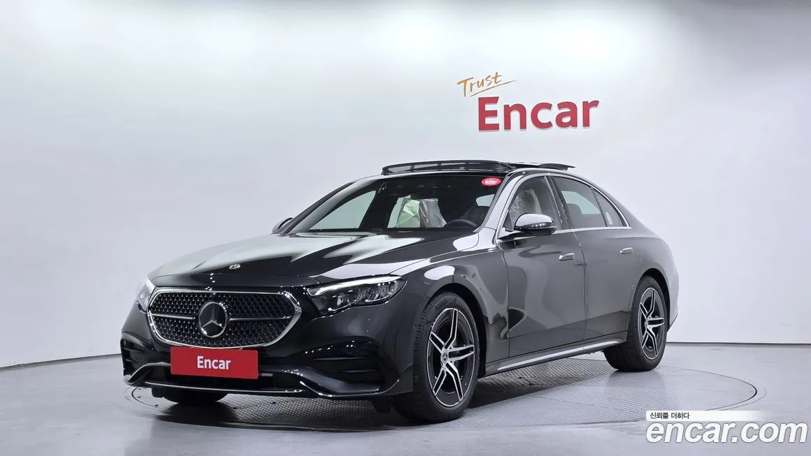 Mercedes-Benz E-Class — фото 1