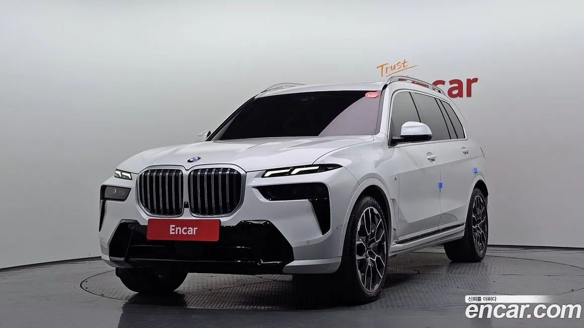 BMW X7 — фото 1