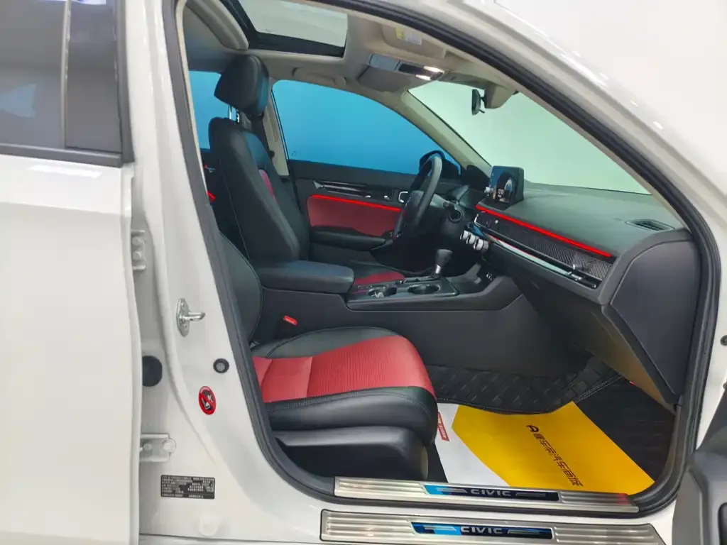 Honda Civic — фото 10