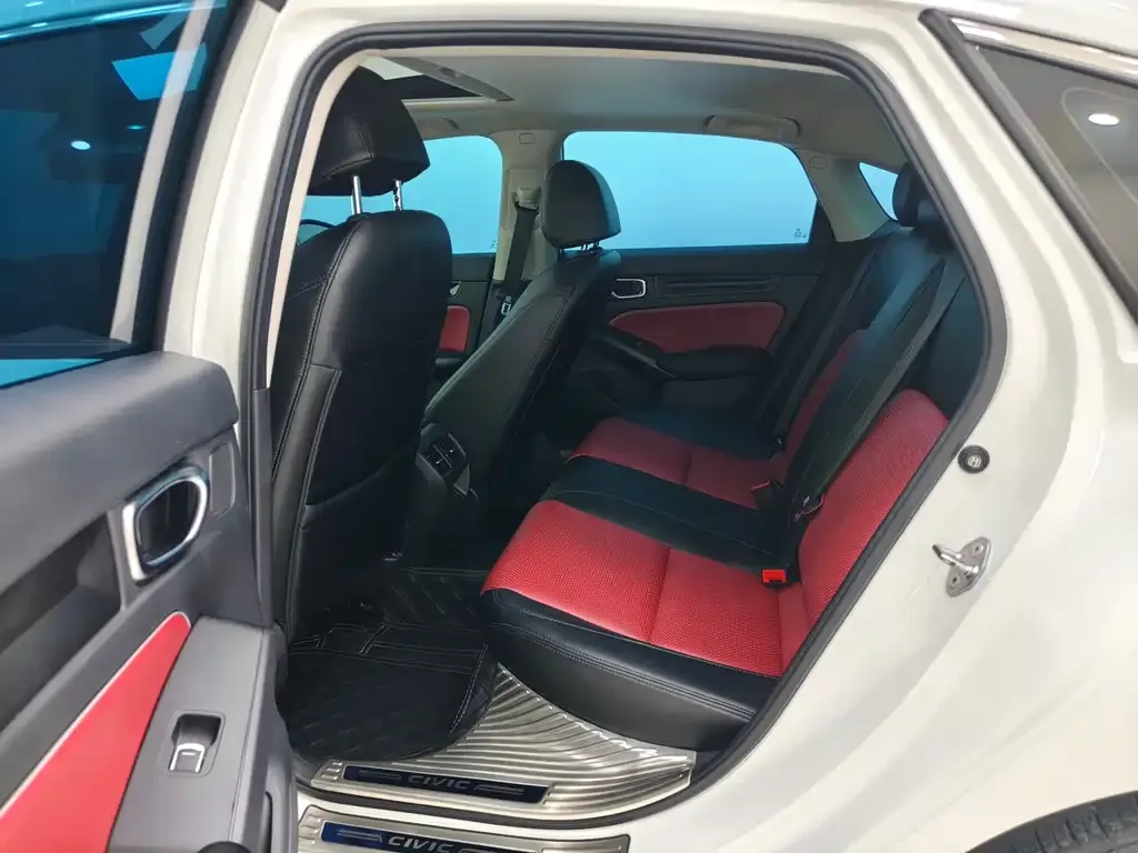 Honda Civic — фото 8