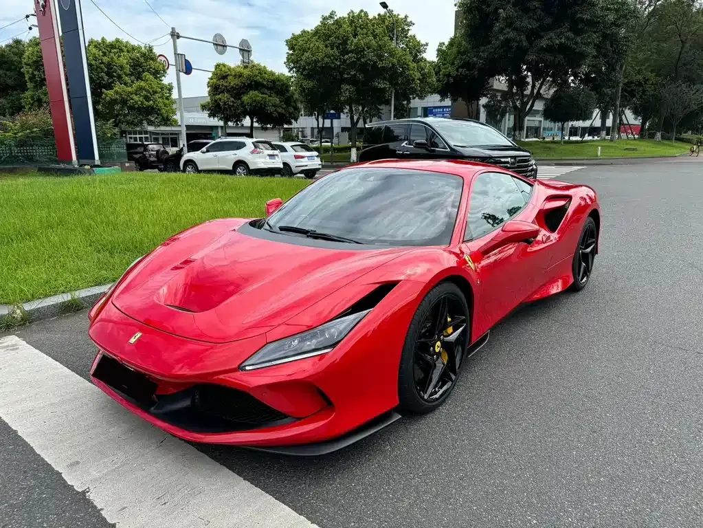 Ferrari F8 — фото 1